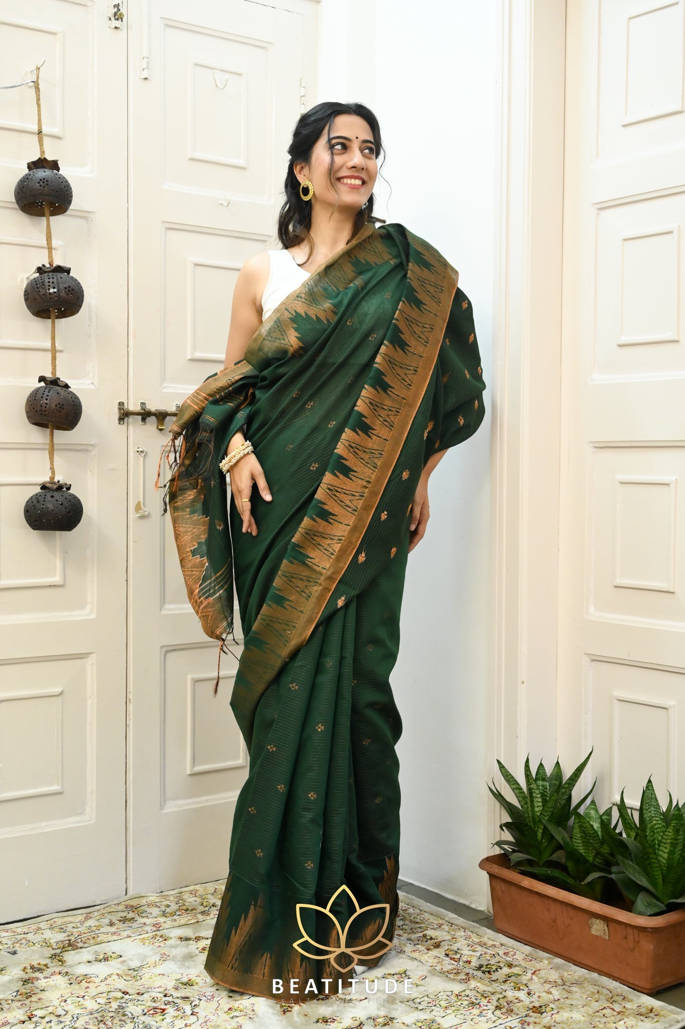 Green Cotton Silk Jamdani Butti With Temple Border